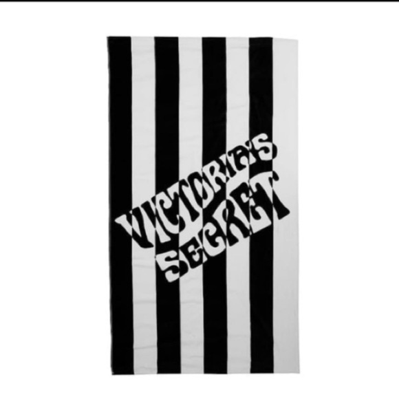 Victoria's Secret Beach Tote and Towel - Picture 4 of 7